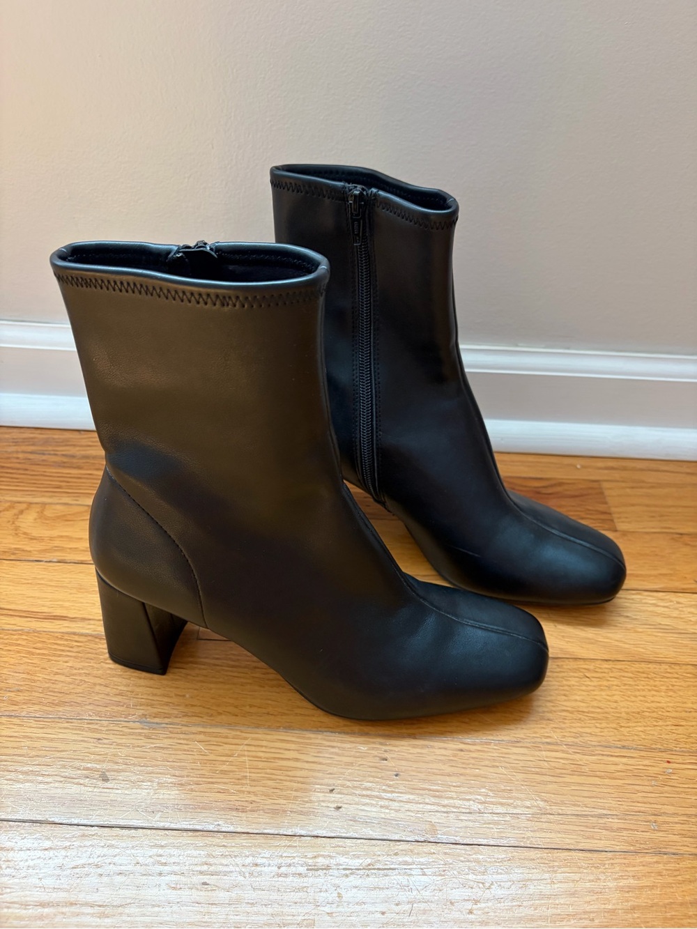 Women’s Black boots-Size 9